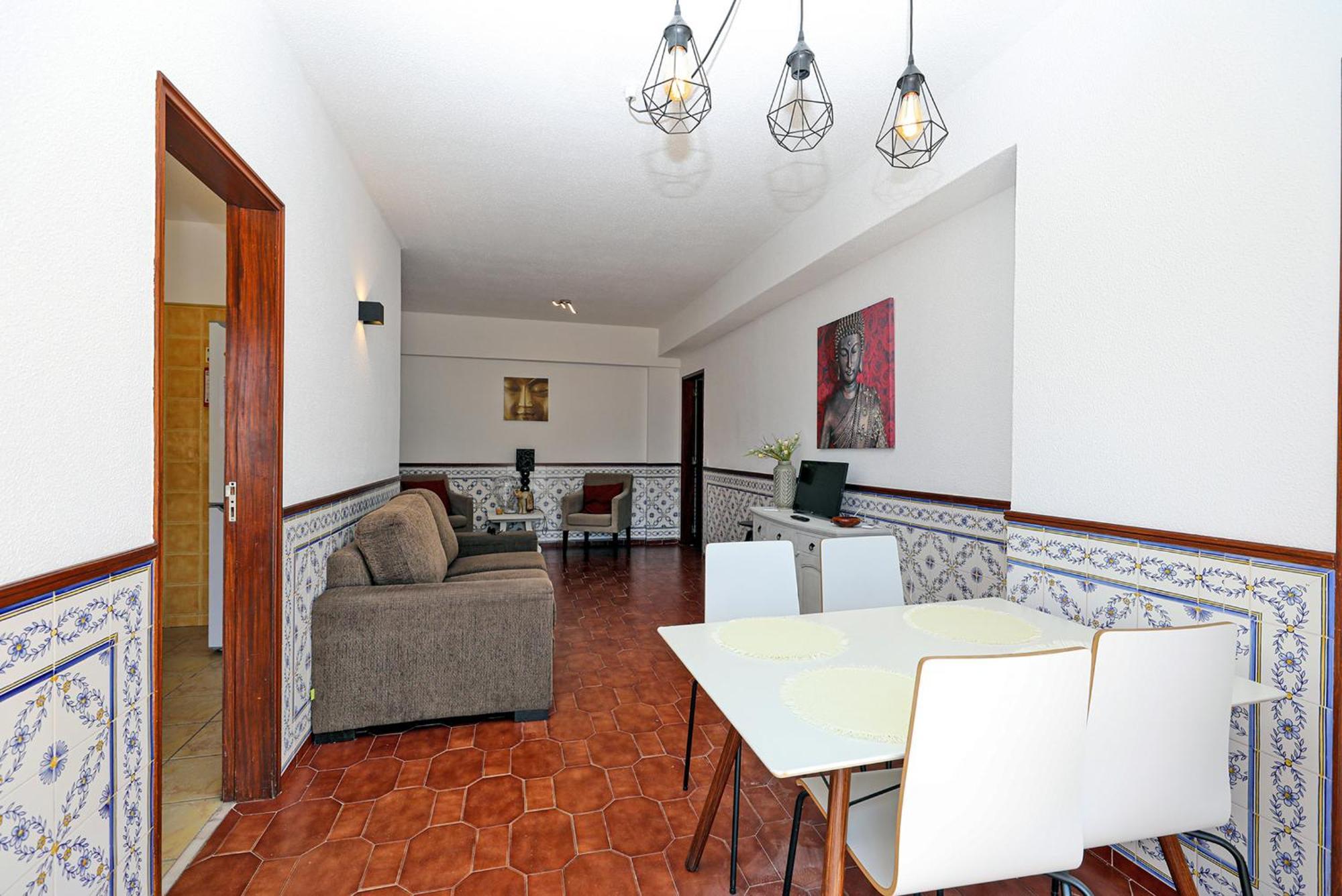 A72 - Colas Place In Apartment *