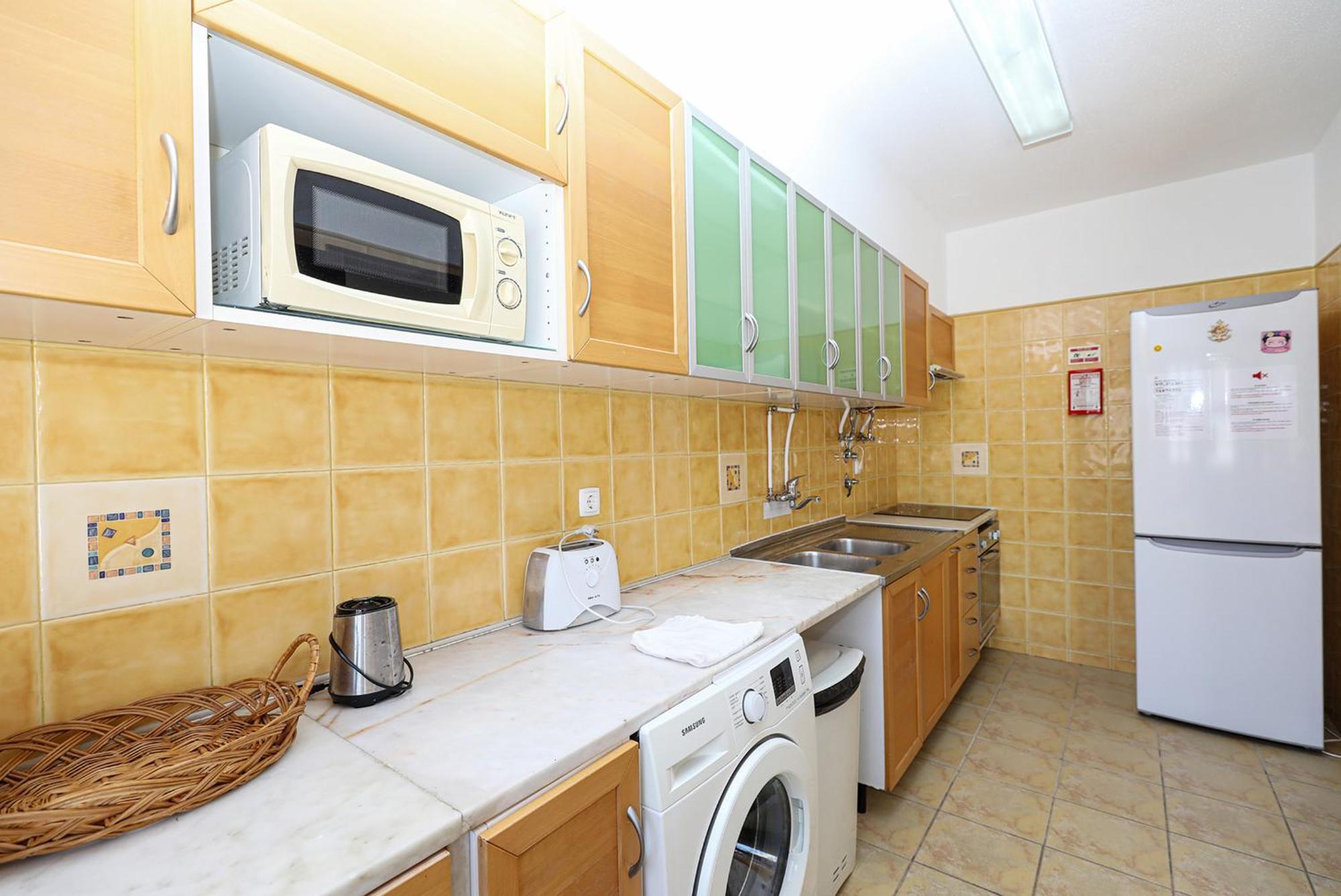 A72 - Colas Place In Apartment *